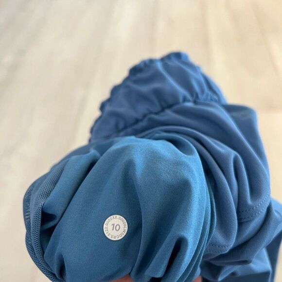 Lululemon women’s joggers size 10 - Picture 8 of 8